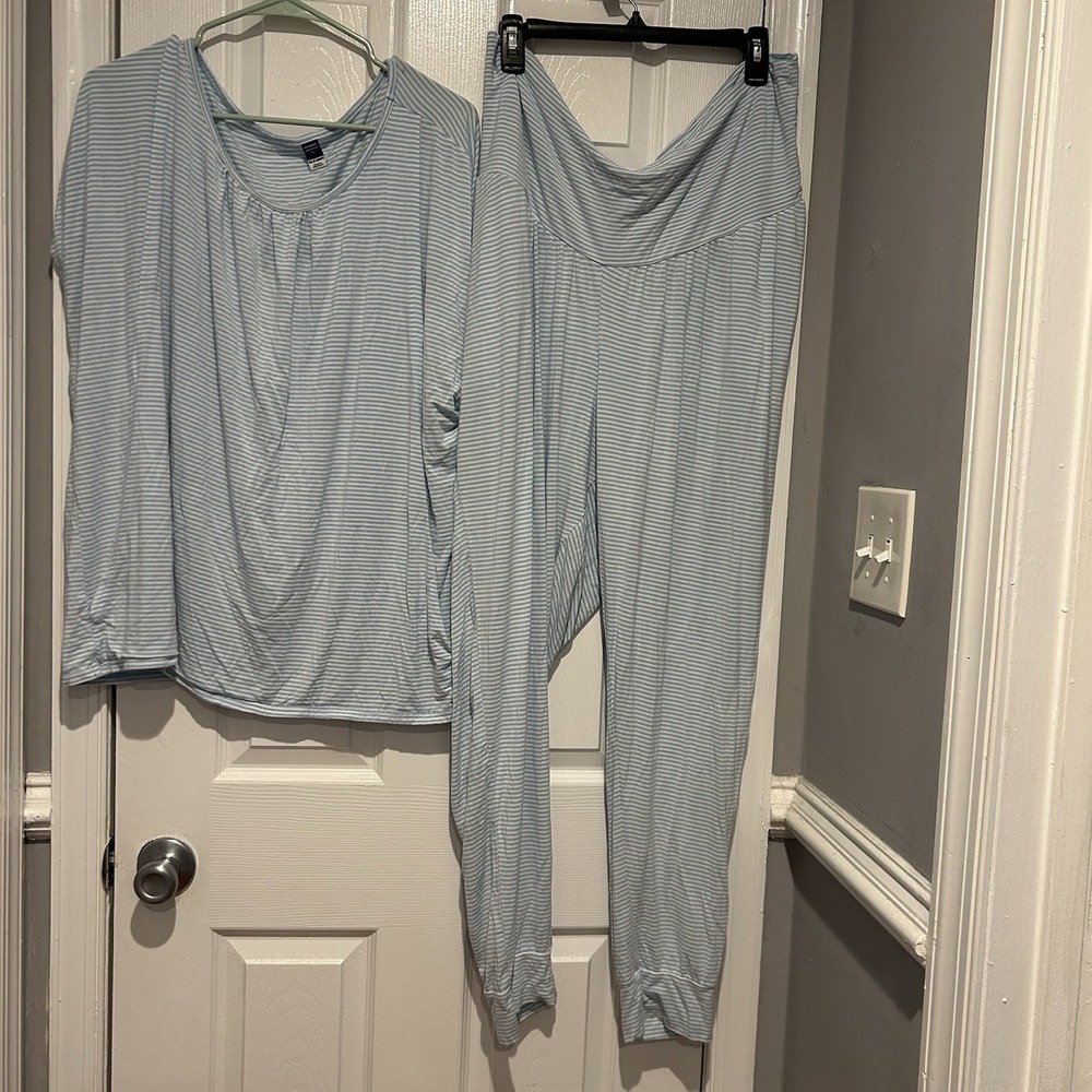 Old Navy Maternity Sunday Sleep Lounge Set - Light Blue Striped Top & Joggers XL